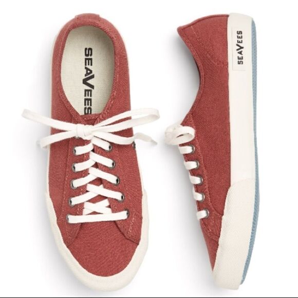 SUPER CUTE Rust Stitch Fix Fashion Sneakers - Picture 1 of 8